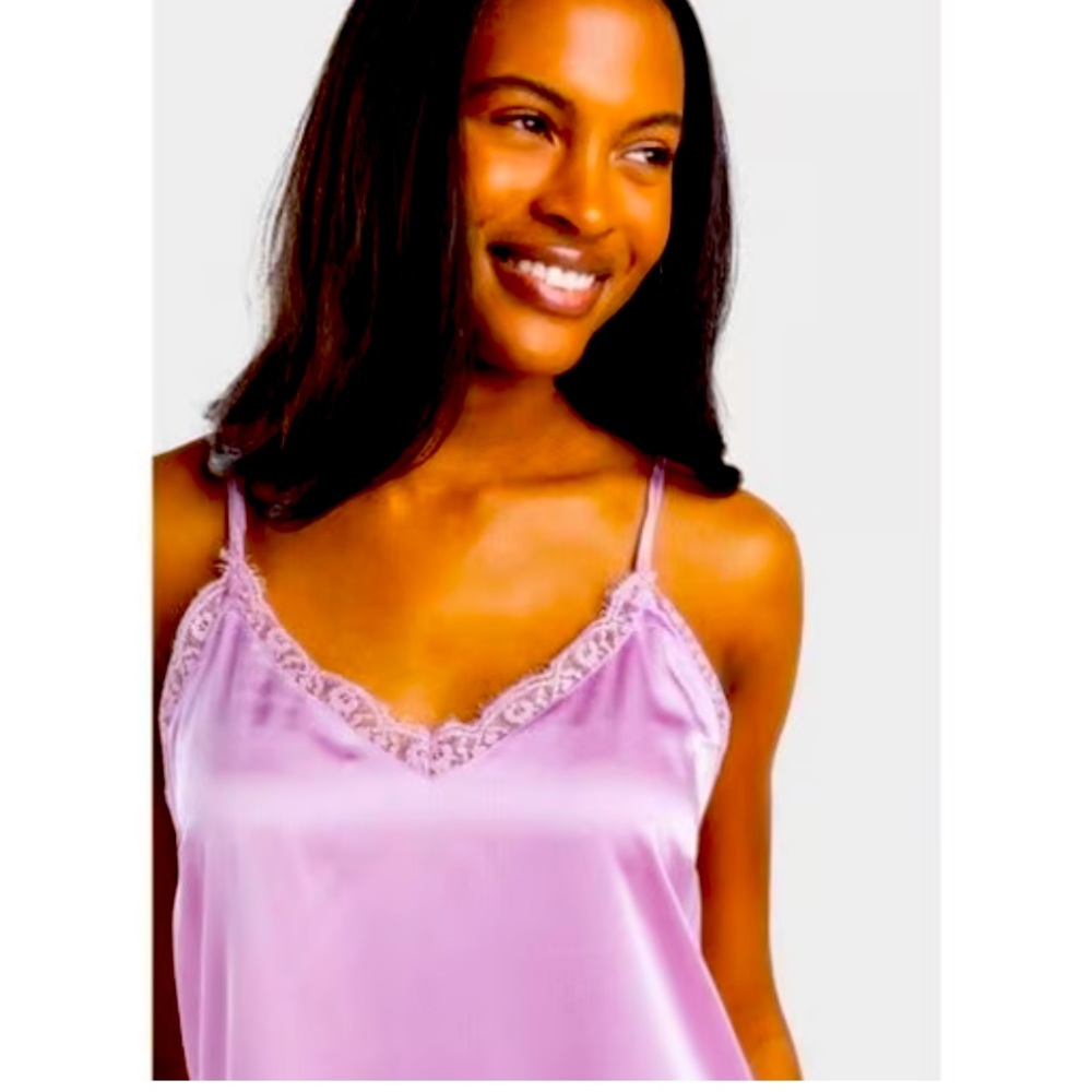 💗NWT COLSIE TOP